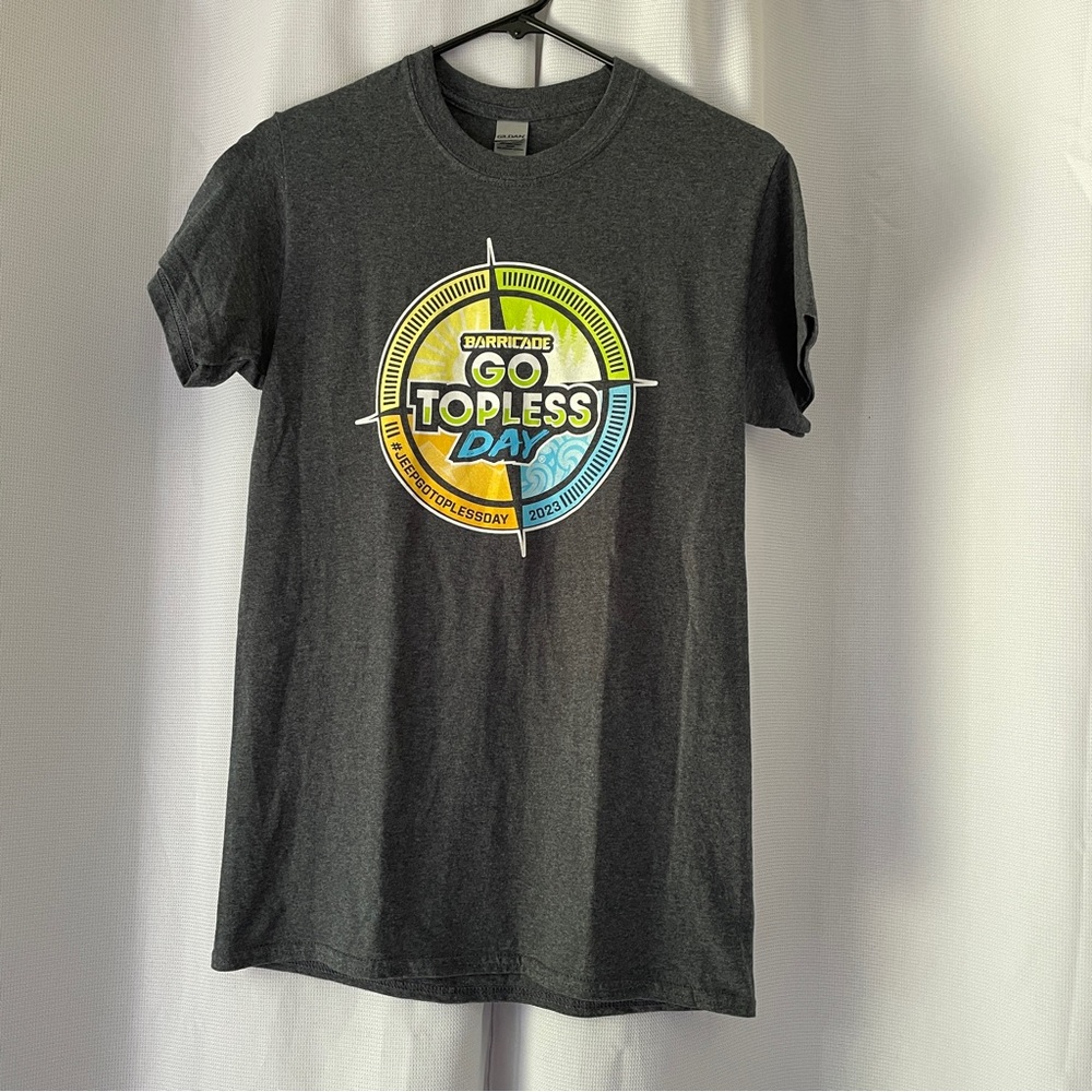 Barricade Go Topless Day Graphic Gildan Jeep T-Shirt Men’s Sz Small | Unisex
